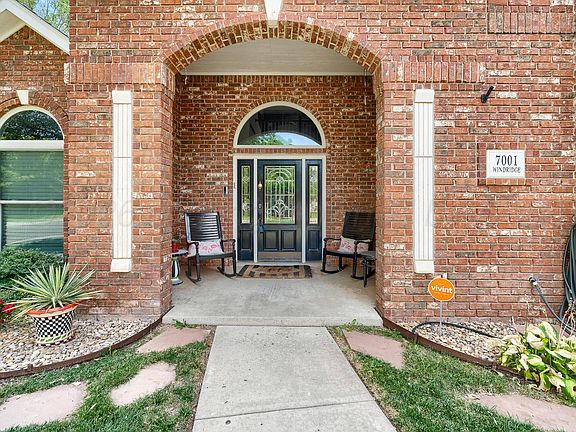 3rd image of 7001 Windridge Pl