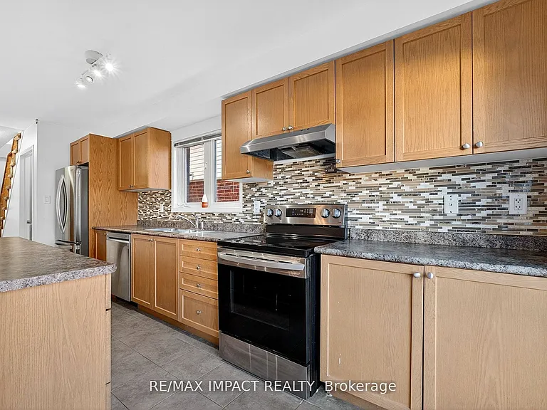 1384 W Rennie St — Photo 8