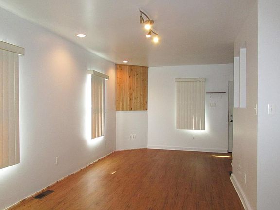 2nd image of 109 6th St #2
