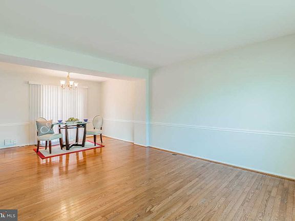 4th image of 2927 Madeira Ct