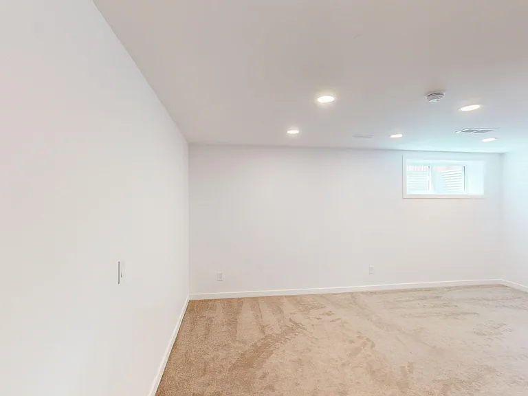 338 River Heights Cres — Photo 16