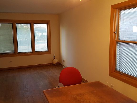 2nd image of 4848 W Gunnison St