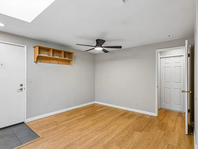 Dining area off kitchen
