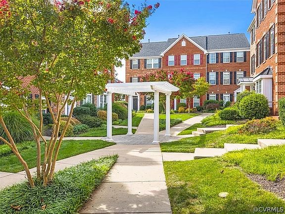 3rd image of 3818 Fish Pond Ln