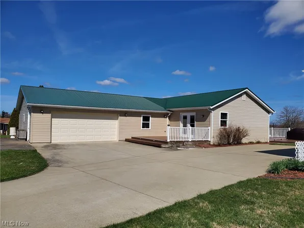 69965 Murphy Rd, Flushing, OH 43977