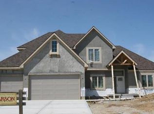 4702 NW Montebella Dr, Riverside, MO 64150