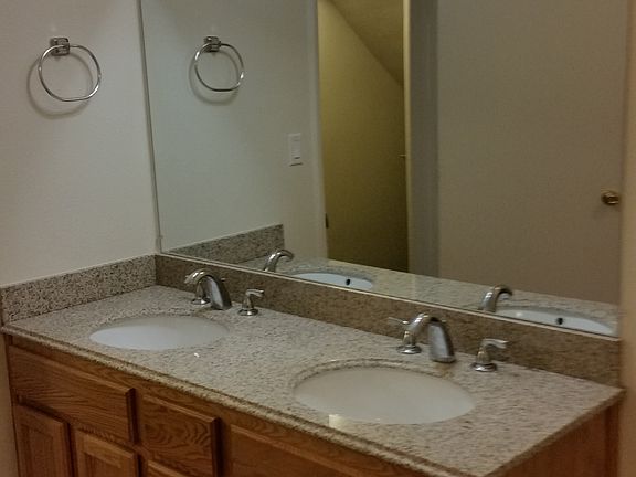 5th image of 800 Mesa Ct Unit C