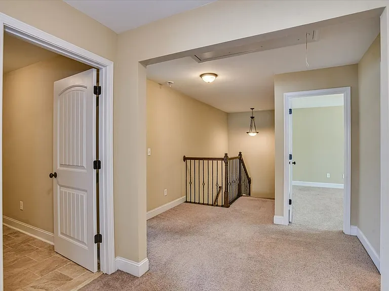 5515 Meghan Ln — Photo 22