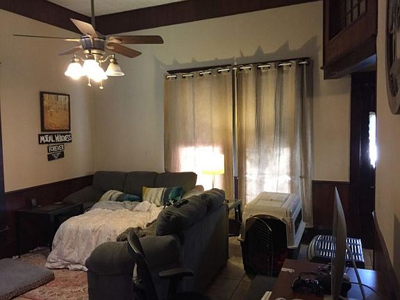 3rd image of 601 Hill St