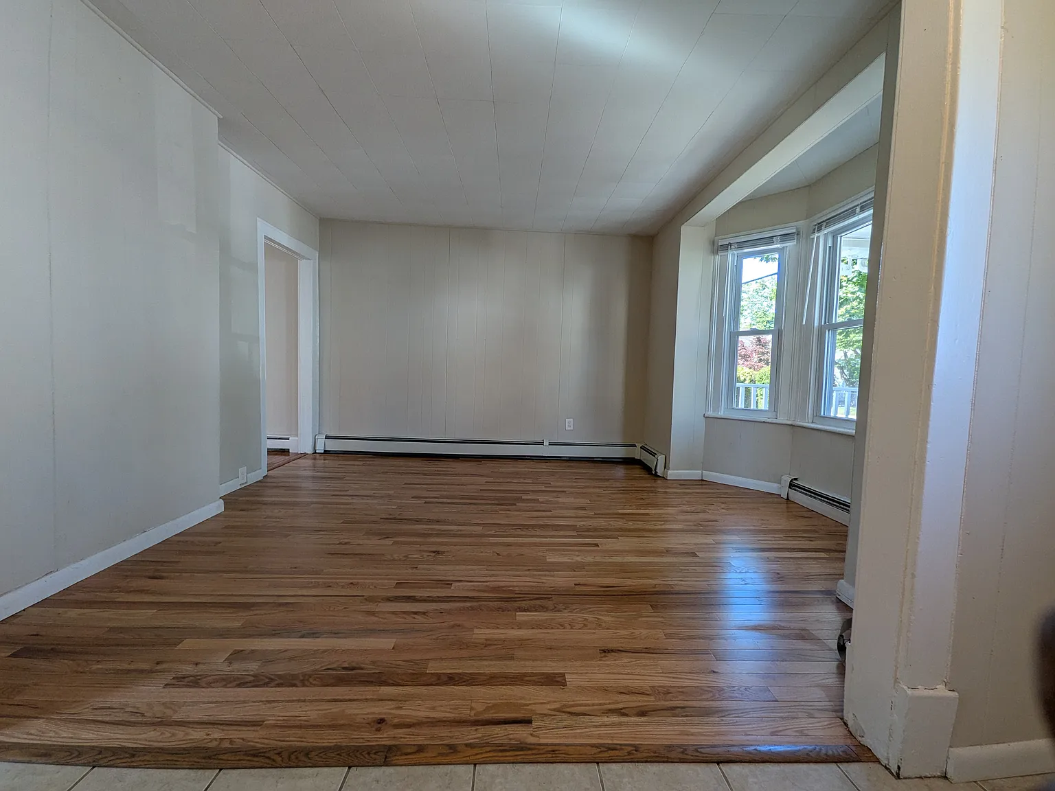 4 bed, 1828 sqft, $4,600 — Photo 3