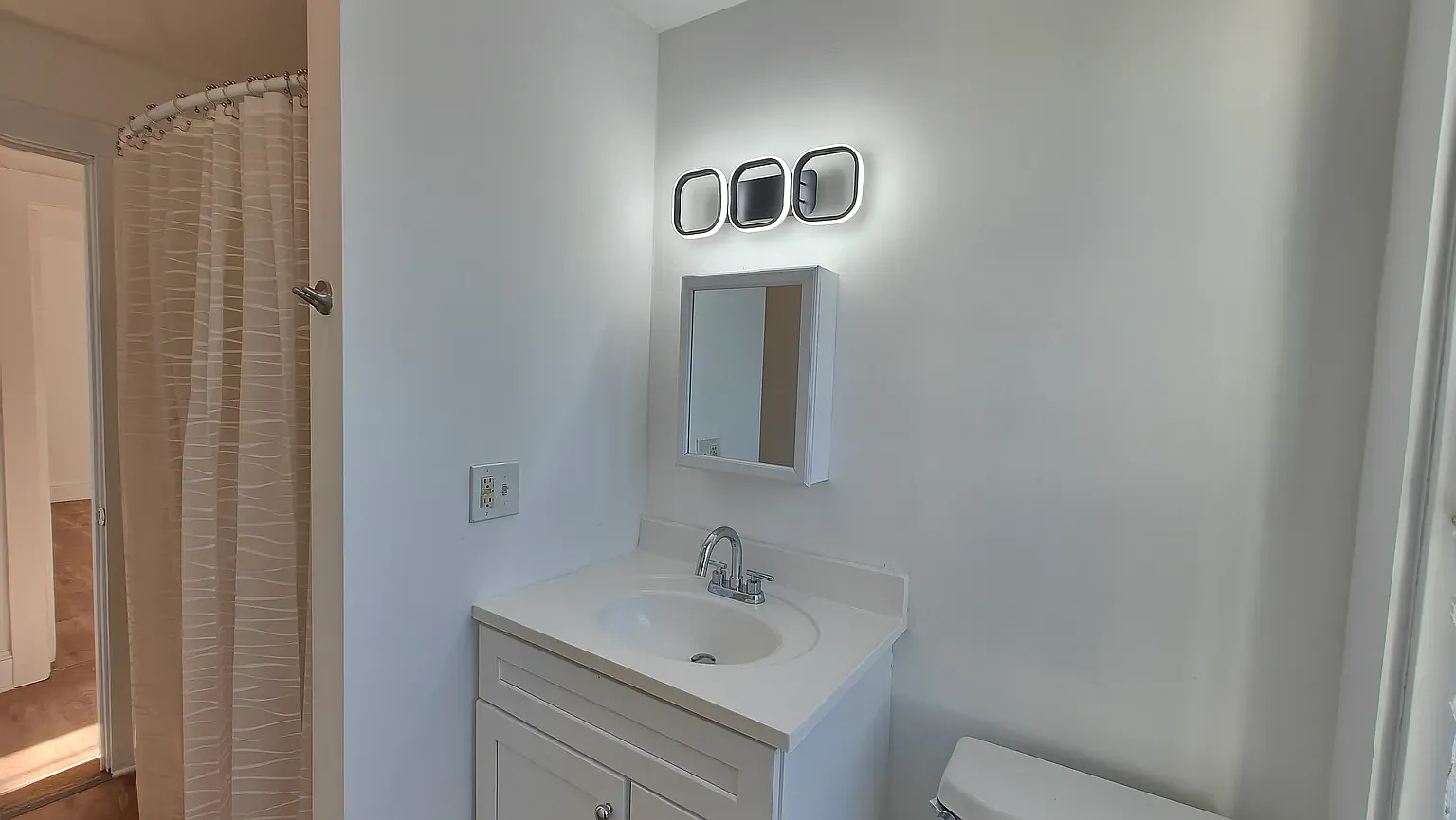 2 bed, $2,200 — Photo 3