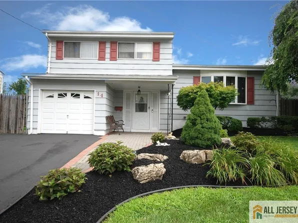 14 Albert Dr, Old Bridge, NJ 08857