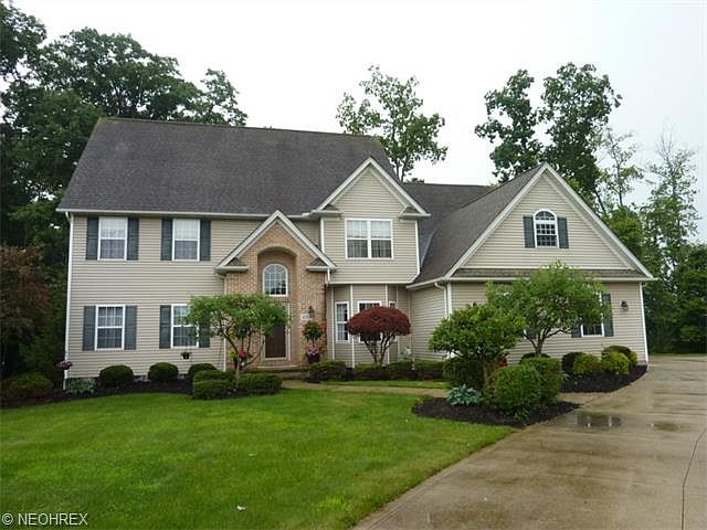 1st image of 490 Halifax Ln