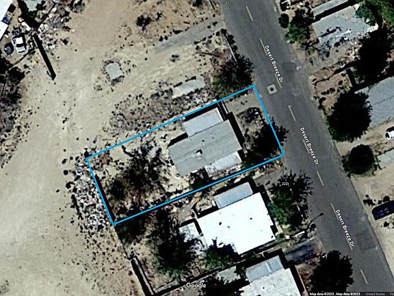 3rd image of 220 Desert Breeze Dr