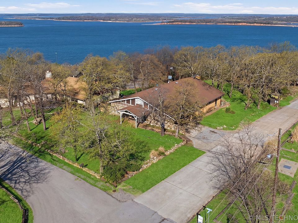 1st image of 2 Westwind Dr
