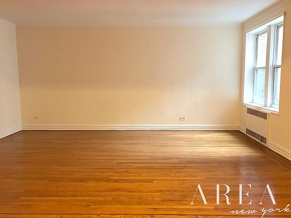 3rd image of 11420 Queens Blvd #46