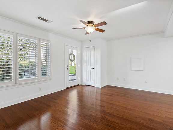 4th image of 2252 W Germantown Sq