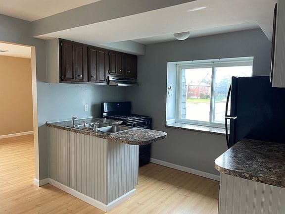 4th image of 691 Englewood Ave
