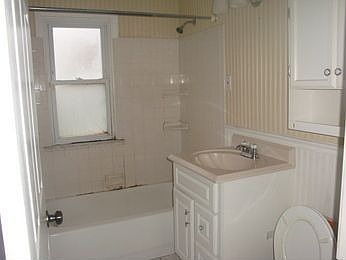 5th image of 21404 Eastwood Blvd