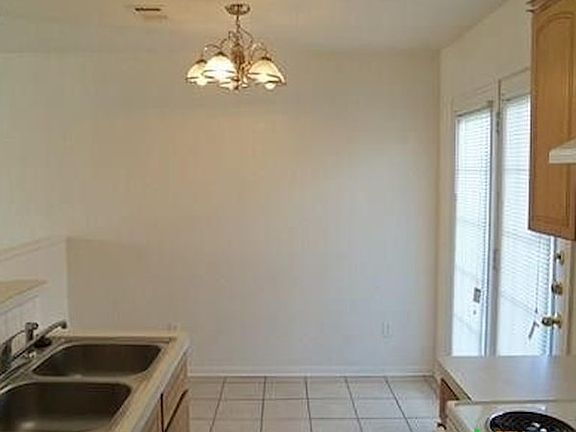 5th image of 1601 Dugger Cir