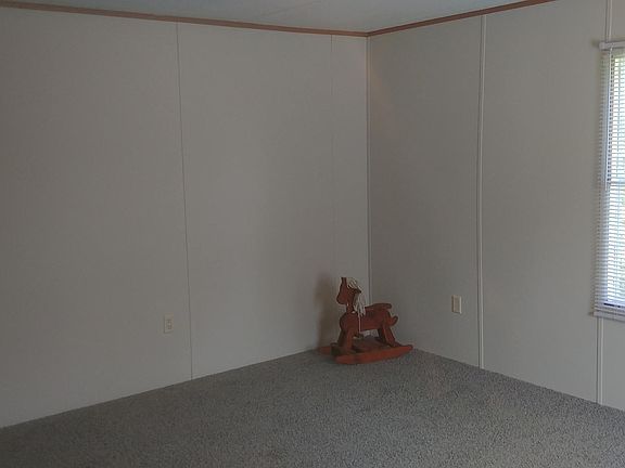 LARGE SECOND BEDROOM