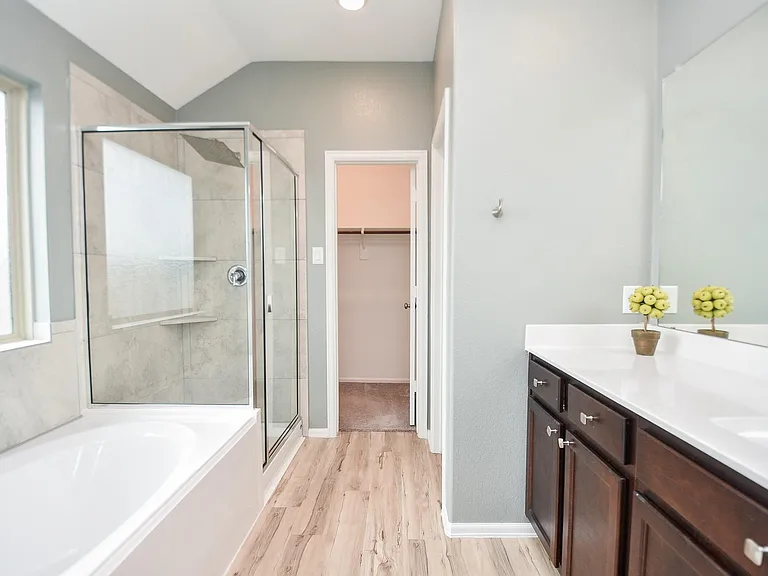 22707 Bolanzo Ln — Photo 13