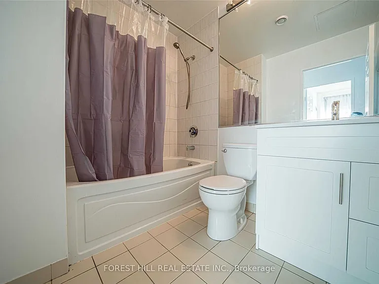 18 Lee Centre Dr #Penthouse 109 — Photo 10