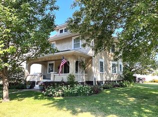 500 W Center St, Cambridge, IL 61238