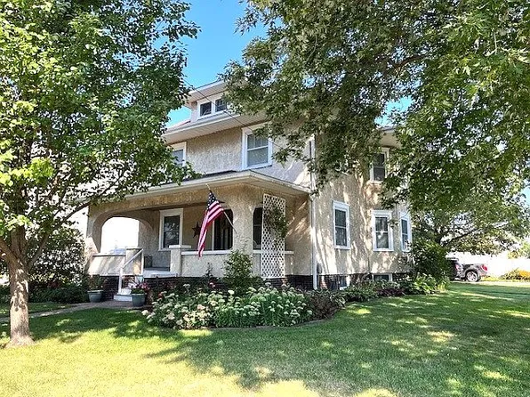 500 W Center St, Cambridge, IL 61238