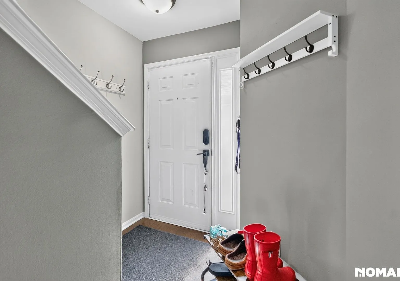 Spacious 3-Bed, 3-Bath Townhouse in Sterling (1,460 sq ft) — Photo 4