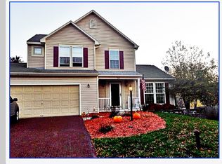 65 Chaucer Cir, Baldwinsville, NY 13027