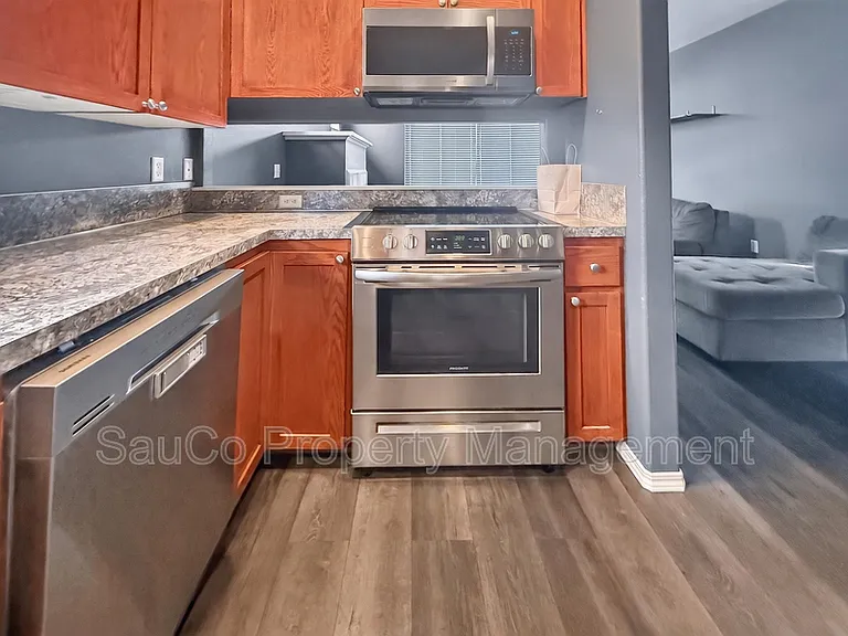 948 SE Elina Ave — Photo 11