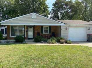 1514 Howard Ct, Pekin, IL 61554