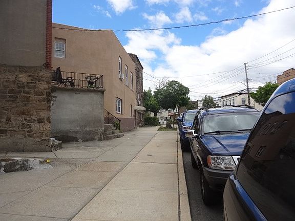 4th image of 880 Midland Ave