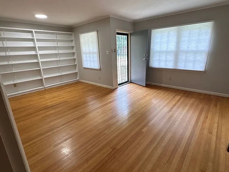 1552 Delmont Rd — Photo 8