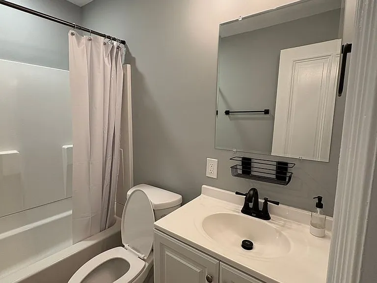 110 Langhorne Ln #1 — Photo 10