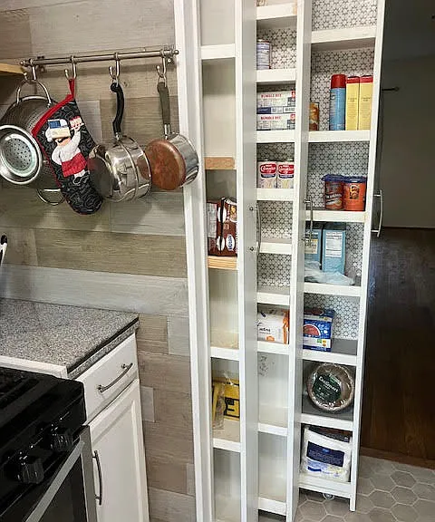 1309 Fuller Dr — Photo 3
