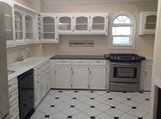 10 Harris St, Newburyport, MA 01950
