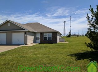 1218 Fall Meadow Ln, Belton, MO 64012