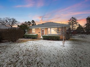 19 N East Ave, South Elgin, IL 60177