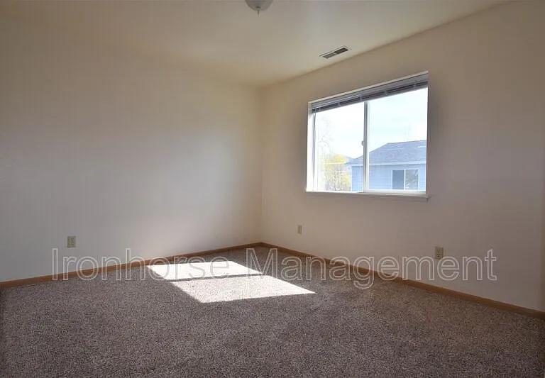 2431 Wheeler Dr #C — Photo 12