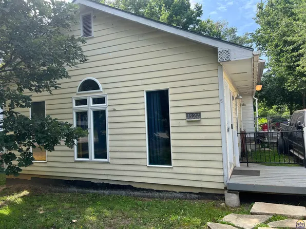 1527 SW 15th St, Topeka, KS 66604