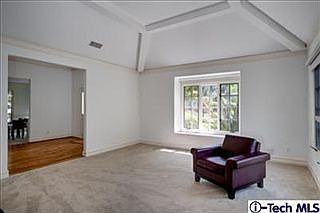 3rd image of 1561 S Oak Knoll Ave