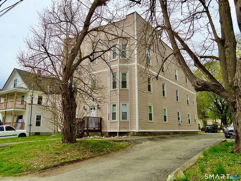 280 Park Ave — Photo 1