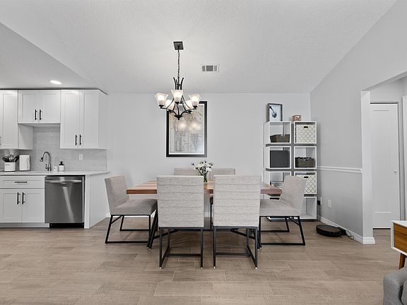 5th image of 21 Fountain Of Youth Blvd APT D