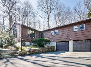 12 Fair Oaks Dr, Shelton, CT 06484