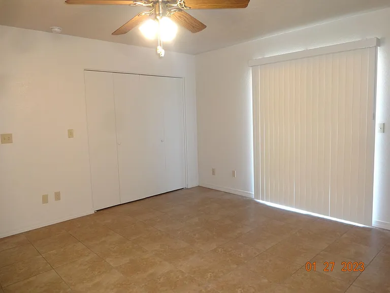1122 Shorewood Cir — Photo 9