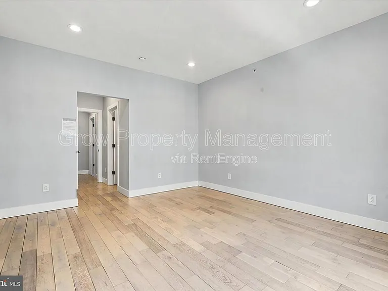1730 Ingersoll St — Photo 10