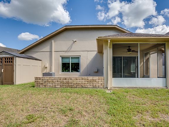 4th image of 6801 Bluff Meadow Ct