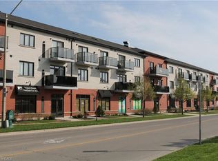 170 Rockhaven Ln #312, Hamilton, ON L8B1B5